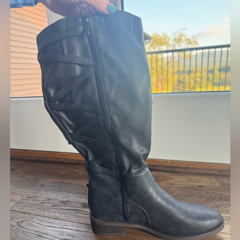 NWOT Journee Collection Navy Riding Boots, size 10 XWC - Picture 4 of 7